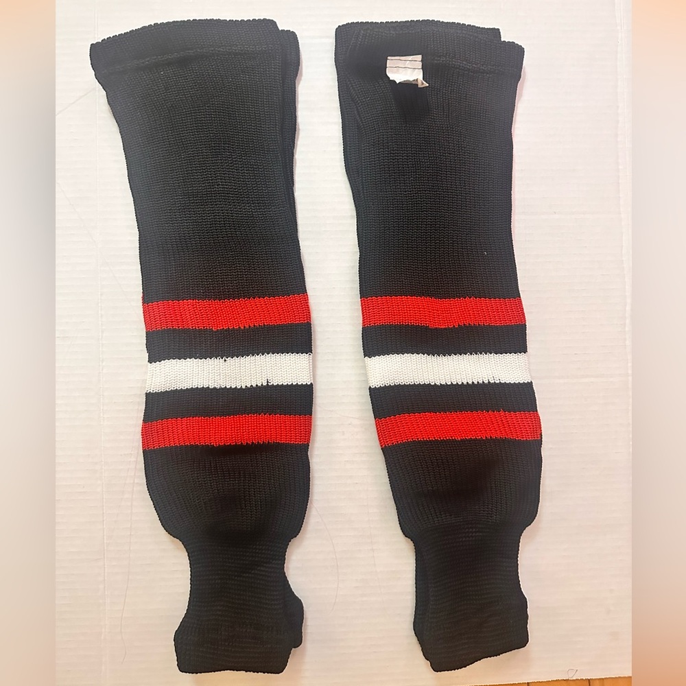 Pearsox Pro-Weight Knit Hockey Socks – Black with Red & White Stripes (Youth)
